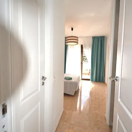 Triplex Playa Fanabe Apartment